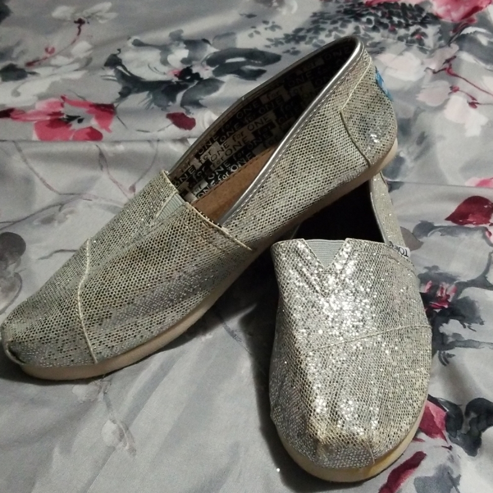 Toms shoes